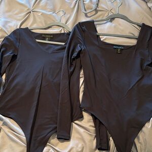 2 house of Harlow Elegant Black Long Sleeve thong Bodysuits like new size medium